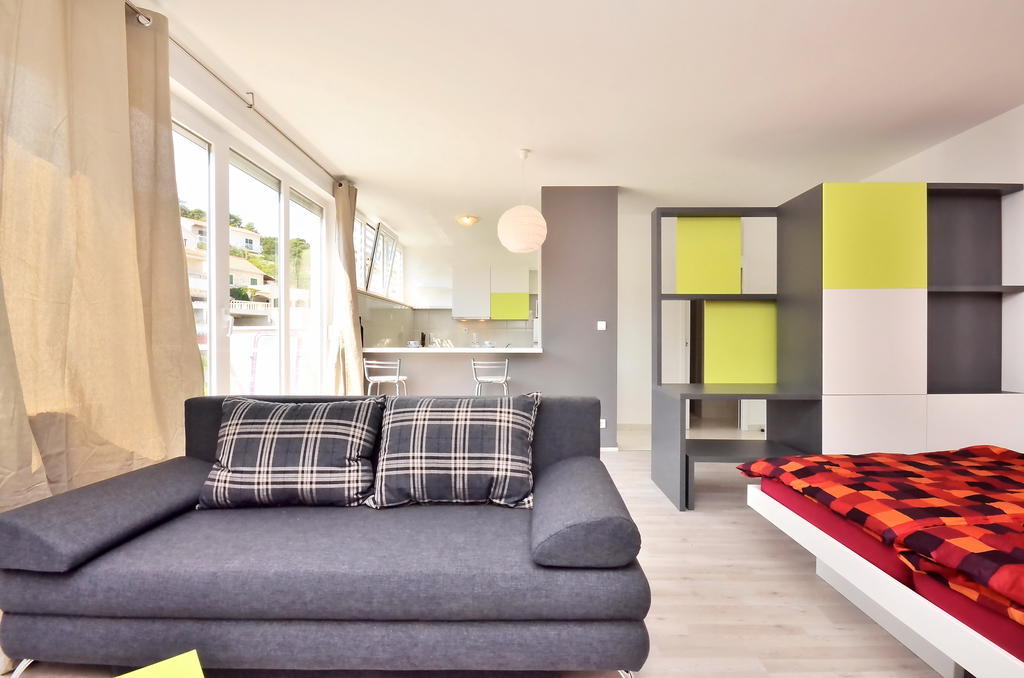 Bretia Apartments Sutivan Luaran gambar