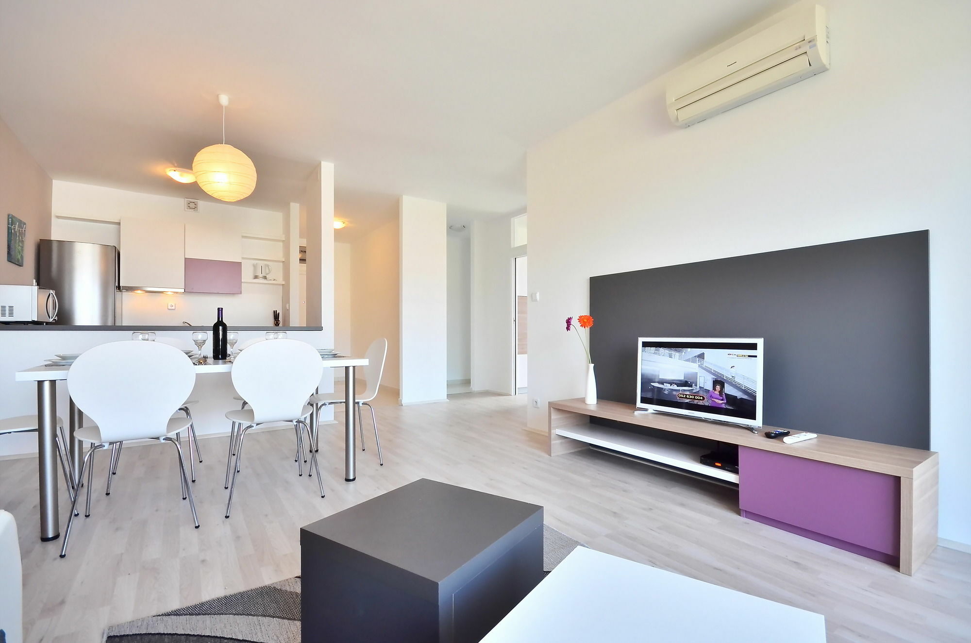 Bretia Apartments Sutivan Luaran gambar