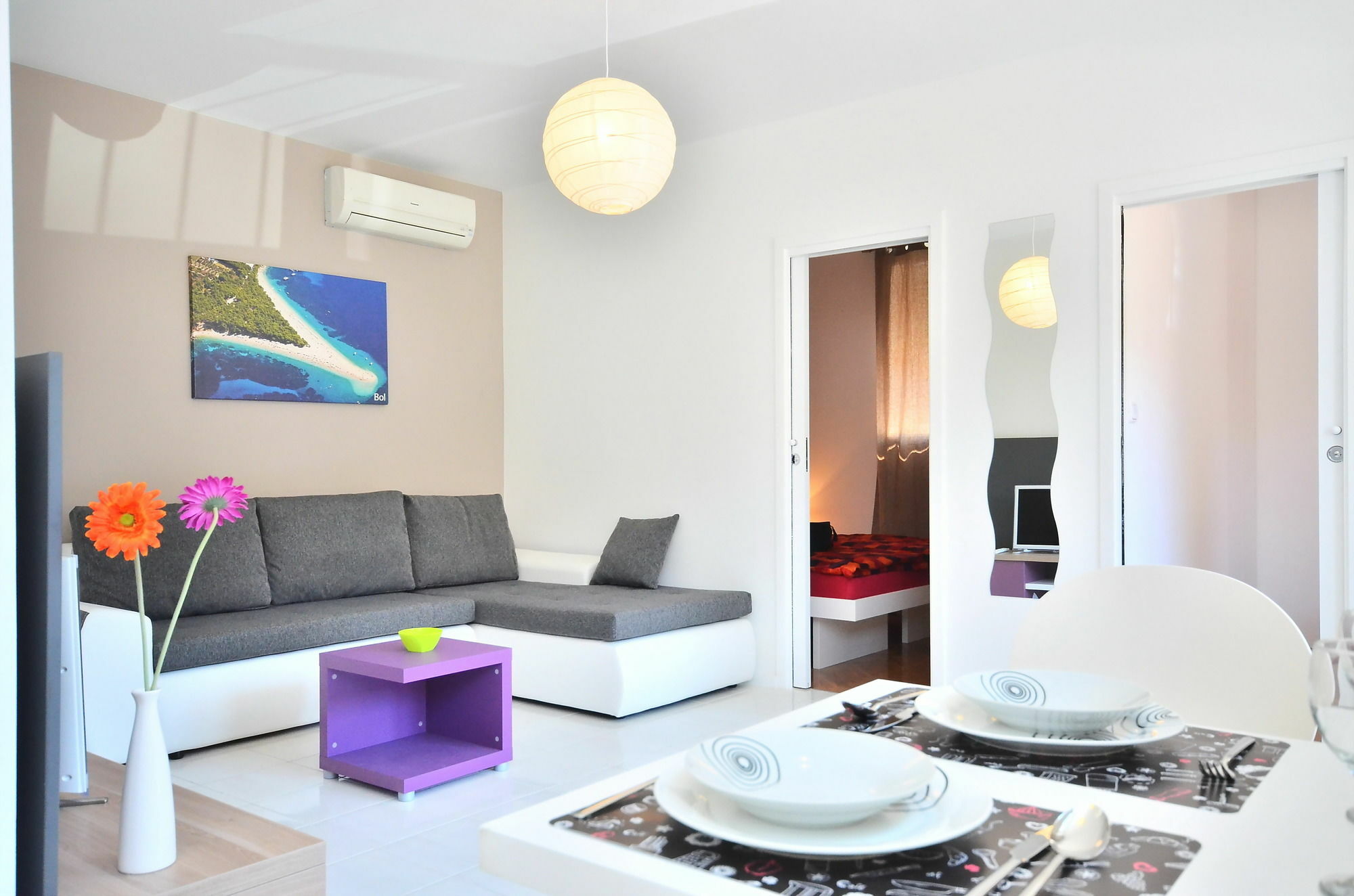 Bretia Apartments Sutivan Luaran gambar